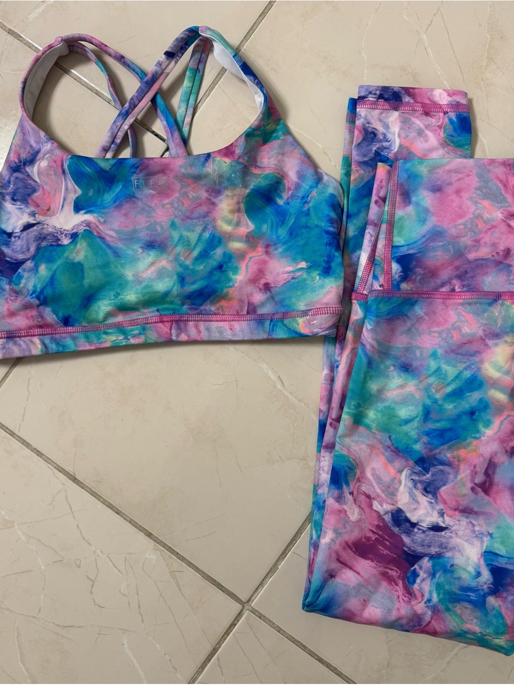 Fleo Tie-Dye Marble Sports Bra and Leggings